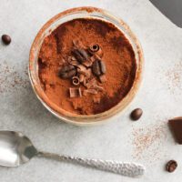 Postre vegano tiramisú