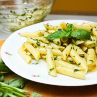 Pasta con albahaca